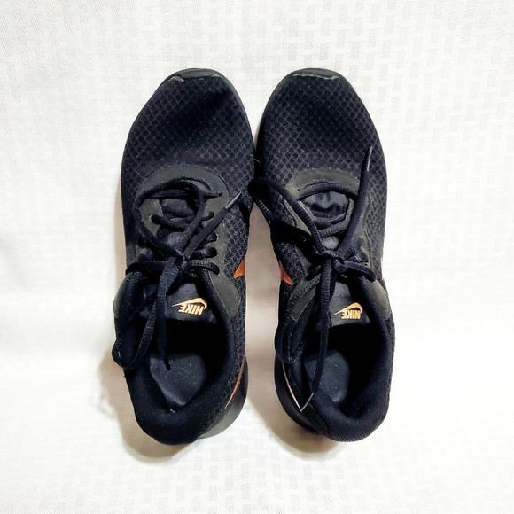 Nike Tanjun Women Running Sneakers Black/Rose/Bronze/Gold/Metallic Size 9.5 - Picture 5 of 13